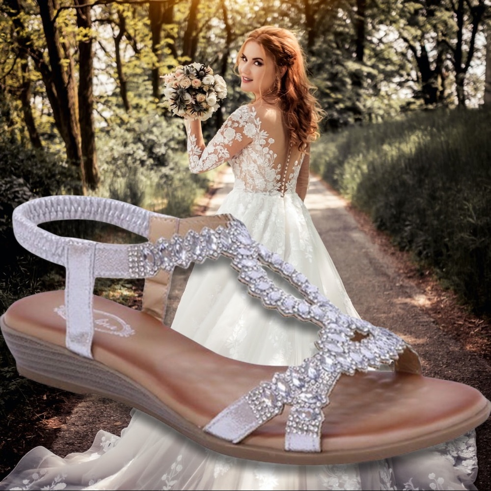 1 left! Italina Silver Rhinestone Jewel Low Wedge Sandal 7.5 - Picture 4 of 4